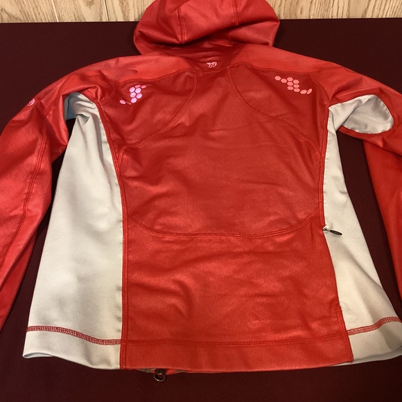 Mountain Hardware Windstopper Soft Shell Womens Hooded jacket size small - Picture 12 of 13